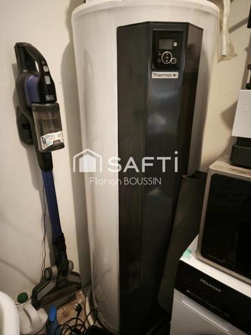 Très bien situé intra muros de la Fleche