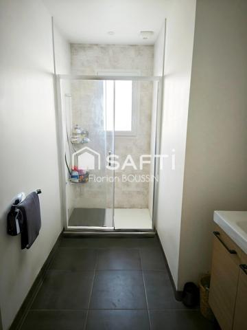 Très bien situé intra muros de la Fleche