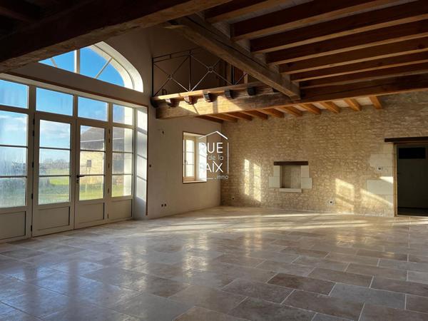 86200 POUANT Maison corps de ferme 244.09 m²