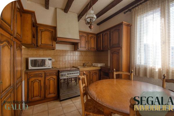 Saint-Benoît-de-Carmaux (81400) Immeuble centre Saint-Benoît – Local 75 m² + appartement