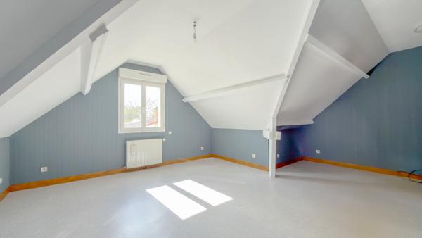 Maison de 2000 avec 4/5 chambres au quartier des fleurs