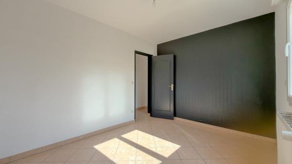 Maison de 2000 avec 4/5 chambres au quartier des fleurs