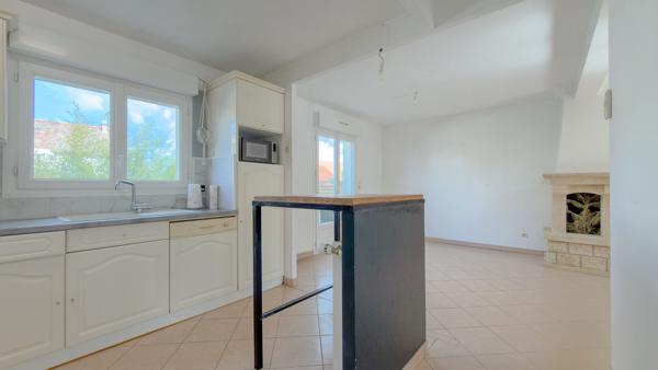 Maison de 2000 avec 4/5 chambres au quartier des fleurs