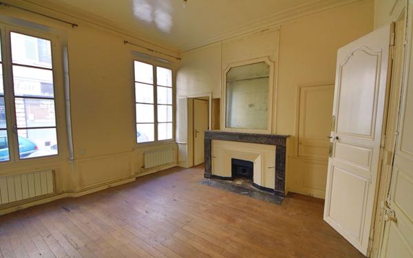 Appartement à vendre    3 pièces • 100 m2 Château-Thierry