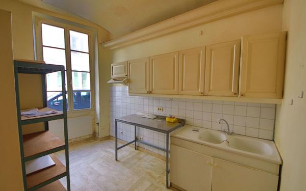 Appartement à vendre    3 pièces • 100 m2 Château-Thierry