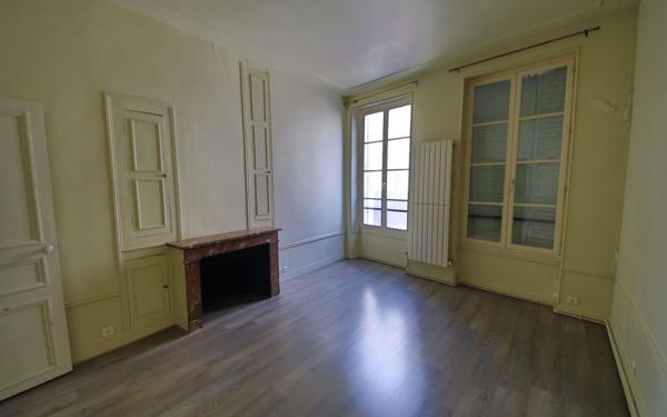 Appartement à vendre    3 pièces • 100 m2 Château-Thierry