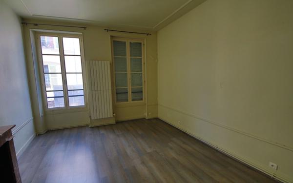 Appartement à vendre    3 pièces • 100 m2 Château-Thierry