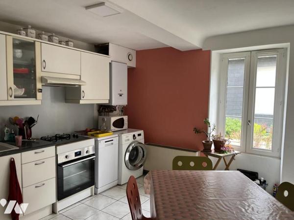 Vaucelles, à l'abri de l'agitation, 3 pièces en duplex dans impasse