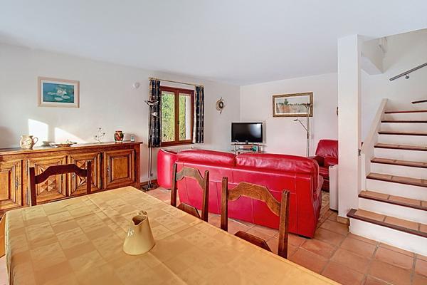 A VENDRE EN EXCLUSIVITE à LORGUES - Villa de 112m² sur un terrain de 1123m² avec PISCINE et GARAGE - VUE - AU CALME