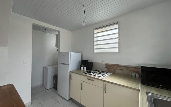 Appartement à louer    2 pièces • 44 m2 Fort-de-France