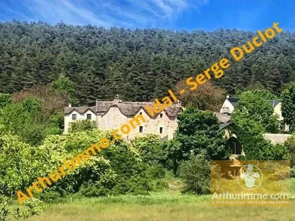 Vente                                                      Maison
                        
                                         358 m2                     à Sévérac-d'Aveyron