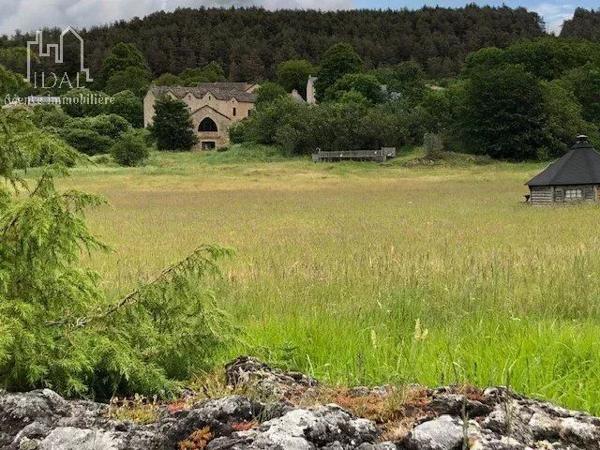 Vente                                                      Maison
                        
                                         358 m2                     à Sévérac-d'Aveyron