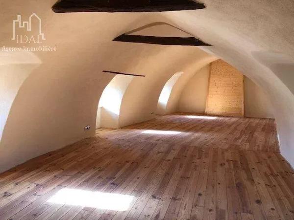 Vente                                                      Maison
                        
                                         358 m2                     à Sévérac-d'Aveyron