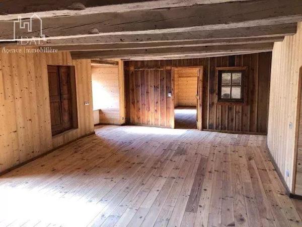 Vente                                                      Maison
                        
                                         358 m2                     à Sévérac-d'Aveyron
