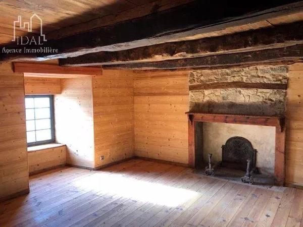Vente                                                      Maison
                        
                                         358 m2                     à Sévérac-d'Aveyron