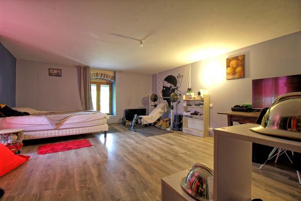 Maison rénovée en pierre à vendre CHAMPVANS (39)