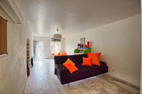 Maison rénovée en pierre à vendre CHAMPVANS (39)