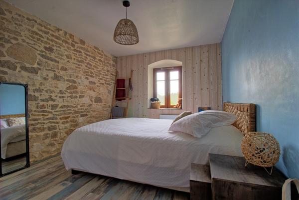 Maison rénovée en pierre à vendre CHAMPVANS (39)