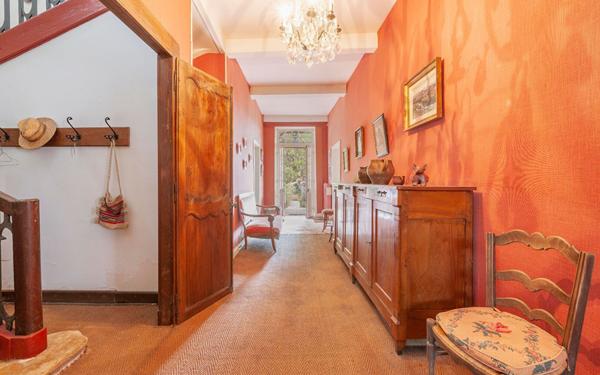 Maison à vendre    8 pièces •  Coudures