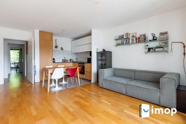 BAS MONTREUIL : Lumineux 4 pièces 3 chambres avec terrasses