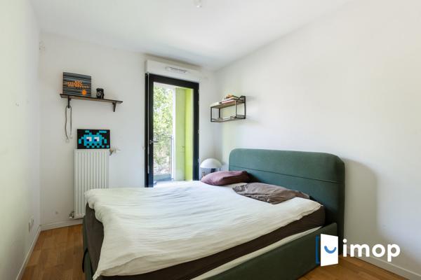 BAS MONTREUIL : Lumineux 4 pièces 3 chambres avec terrasses