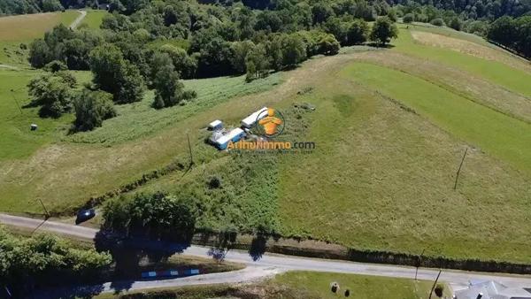 Vente                                                      Terrain
                        
                                         12475 m2                     à Astugue