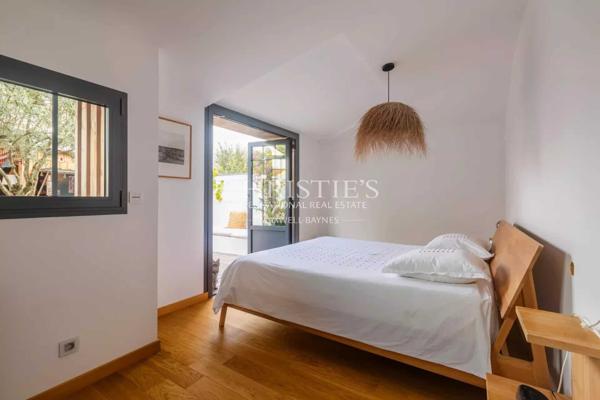 Bruges limite Bouscat – Maison d’environ 190 m2 avec jardin et piscine