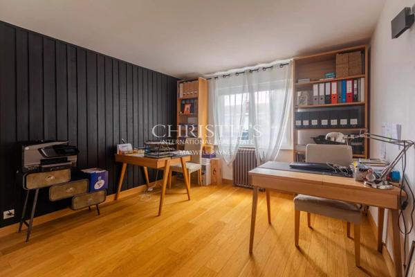 Bruges limite Bouscat – Maison d’environ 190 m2 avec jardin et piscine