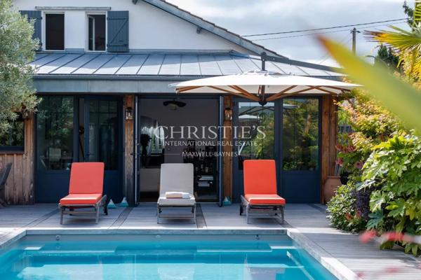 Bruges limite Bouscat – Maison d’environ 190 m2 avec jardin et piscine