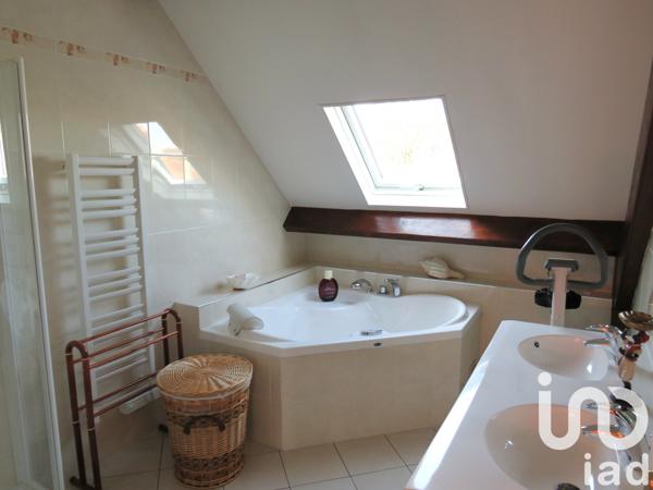 House for sale 8 rooms 163 m² Neuilly-sur-Marne