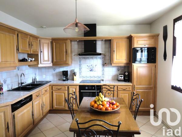 House for sale 8 rooms 163 m² Neuilly-sur-Marne