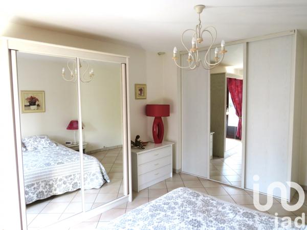 House for sale 8 rooms 163 m² Neuilly-sur-Marne