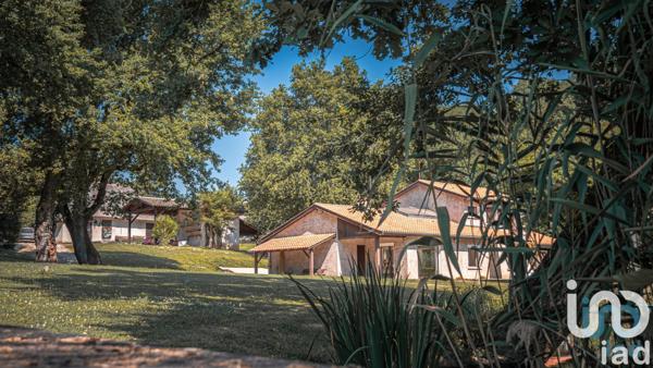 Maison à vendre 7 pièces 203 m² Écully