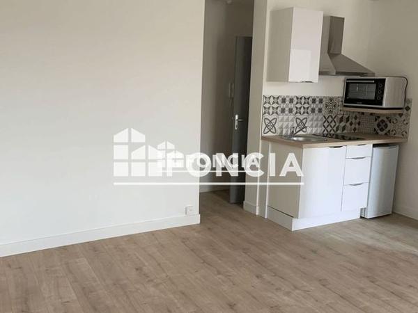 Location Appartement 2 pièces 30.54 m² - 29 RUE JULES NOEL Quimper 29000