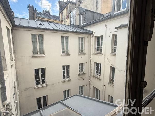 Studio au dernier étage au coeur du quartier Notre-Dame