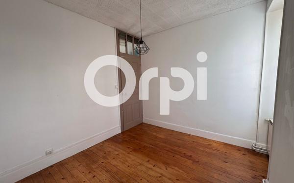 Maison à louer    6 pièces •  Saint-Hilaire-de-la-Côte