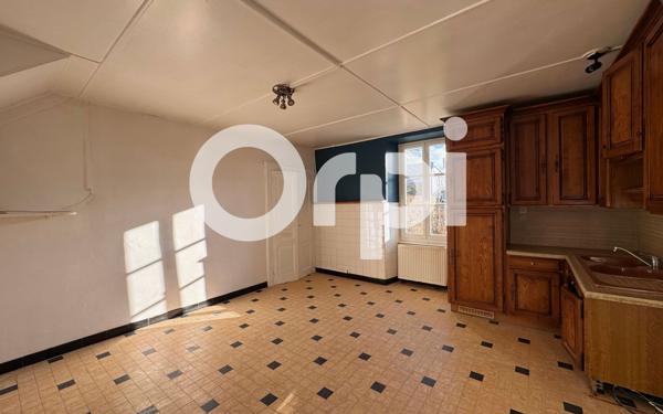 Maison à louer    6 pièces •  Saint-Hilaire-de-la-Côte