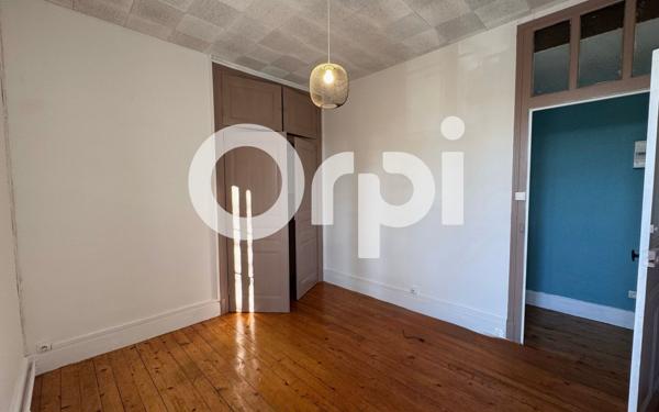 Maison à louer    6 pièces •  Saint-Hilaire-de-la-Côte