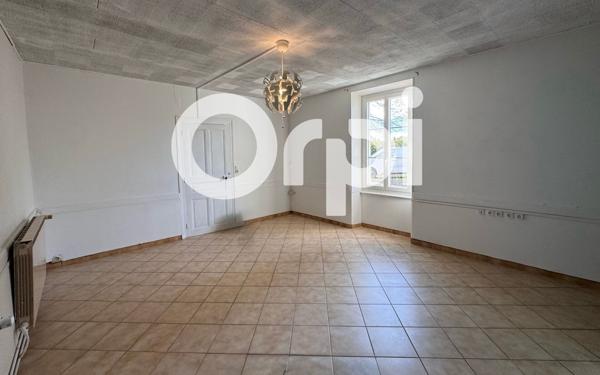 Maison à louer    6 pièces •  Saint-Hilaire-de-la-Côte