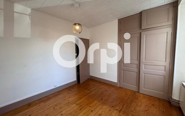 Maison à louer    6 pièces •  Saint-Hilaire-de-la-Côte