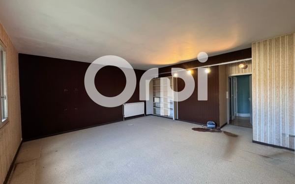 Maison à louer    6 pièces •  Saint-Hilaire-de-la-Côte