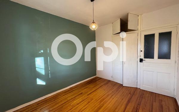 Maison à louer    6 pièces •  Saint-Hilaire-de-la-Côte