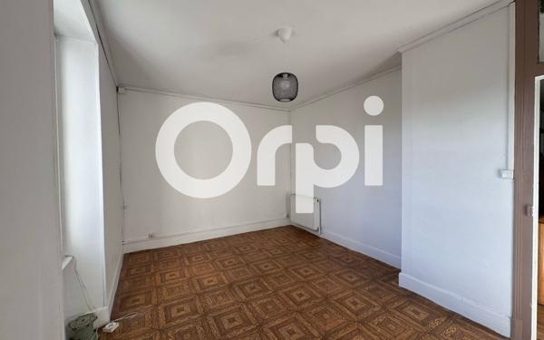 Maison à louer    6 pièces •  Saint-Hilaire-de-la-Côte