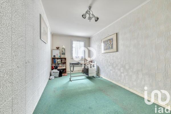 Appartement 3 pièces de 91 m² à Noisy-le-Grand (93160)