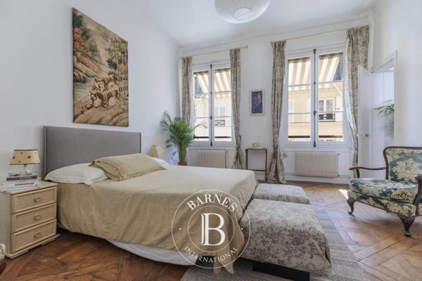 Paris 1er, Appartement 2 Chambres -  110 m² à vendre