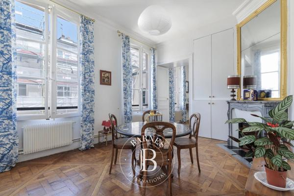 Paris 1er, Appartement 2 Chambres -  110 m² à vendre
