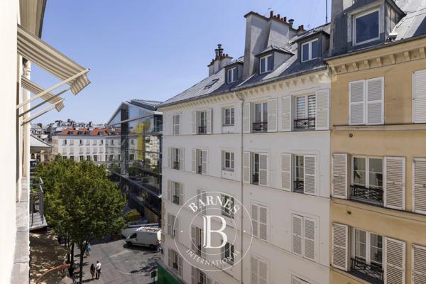 Paris 1er, Appartement 2 Chambres -  110 m² à vendre
