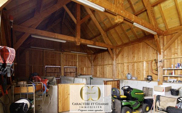 Rocamadour (46500) Propriété Lotoise restaurée : Piscine - Dépendances - 8 hectares - Box chevaux.