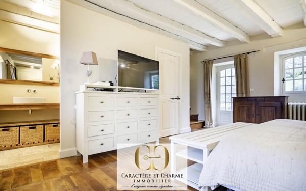 Rocamadour (46500) Propriété Lotoise restaurée : Piscine - Dépendances - 8 hectares - Box chevaux.