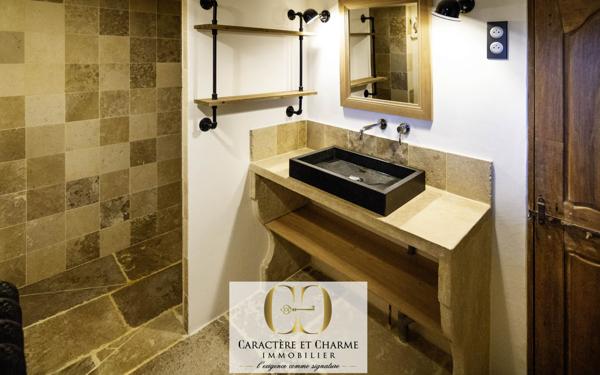 Rocamadour (46500) Propriété Lotoise restaurée : Piscine - Dépendances - 8 hectares - Box chevaux.